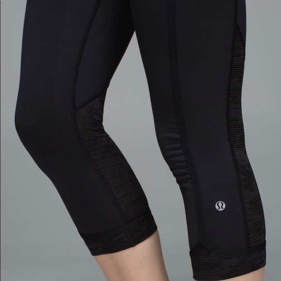 Lululemon Run For Days Crop - Picture 2 of 11